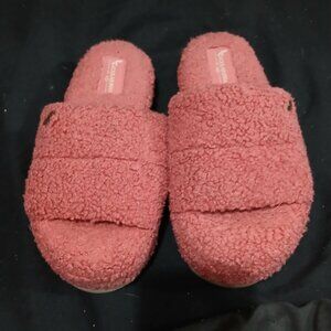 Ugg slides peachee